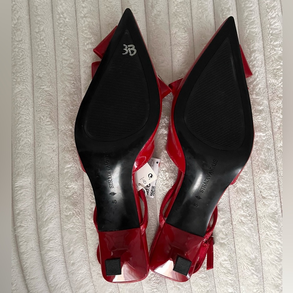Stradivarius Slingback heels with fold detail in red - Picture 7 of 7